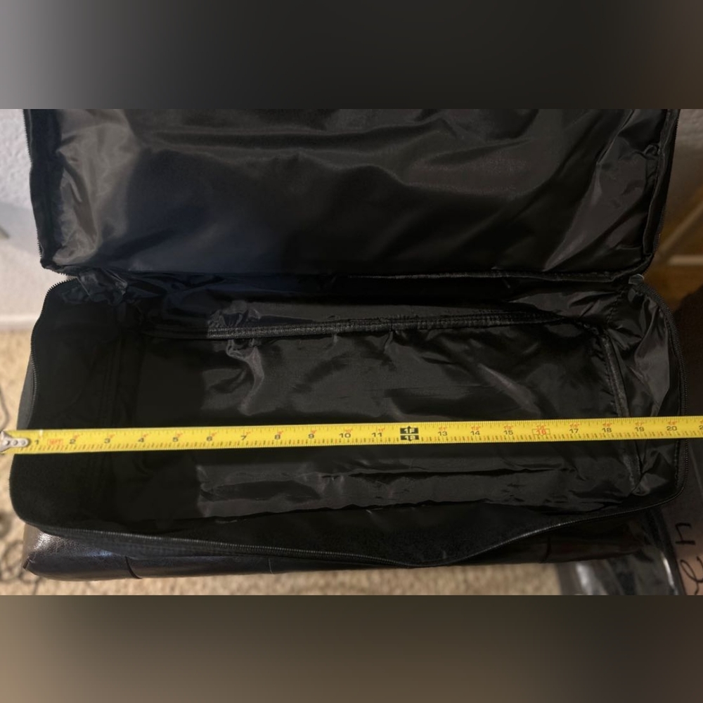 Black and tan travel bag - Picture 12 of 12